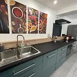 Pasteur 4*