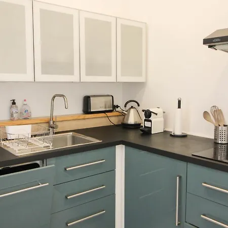 Pasteur Aparthotel 4*