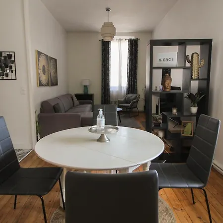 Aparthotel Pasteur 4*