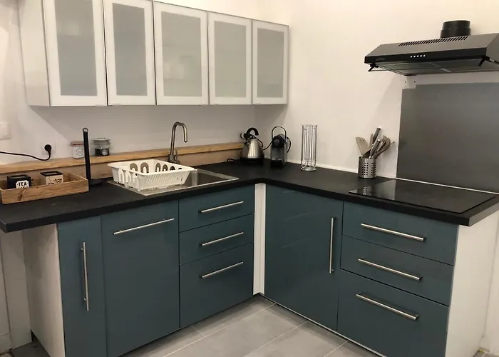 Pasteur Apartahotel 4*