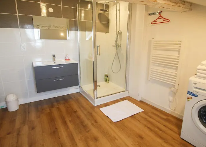 Pasteur Aparthotel 4*