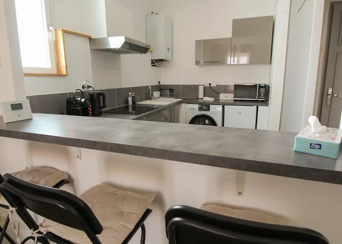 Aparthotel Pasteur 4*