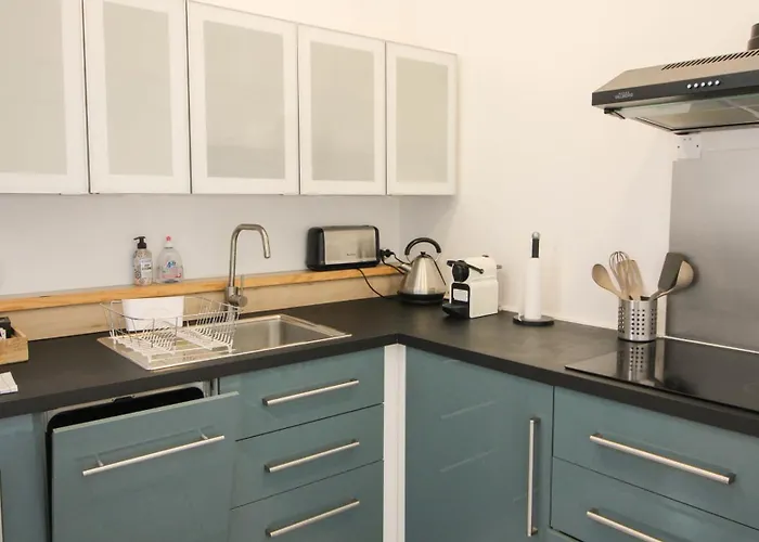 Pasteur Aparthotel 4*