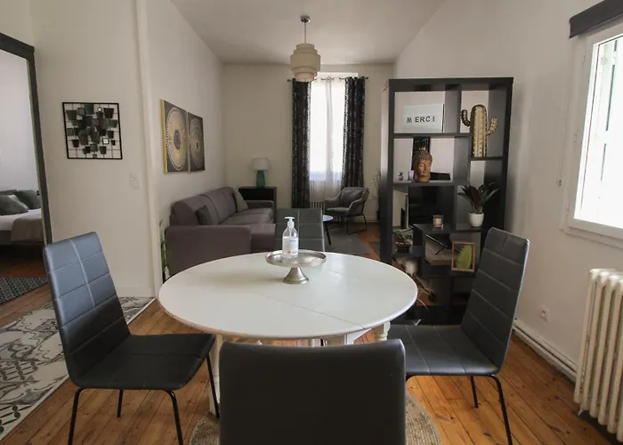 Aparthotel Pasteur 4*