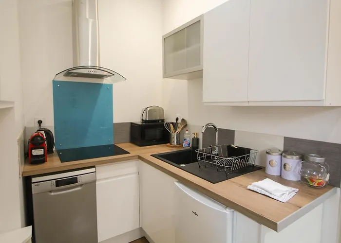 Apartahotel Pasteur 4*